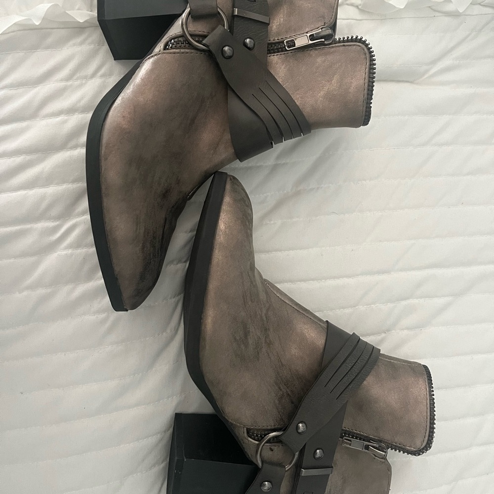 Qupid silver double buckle booties